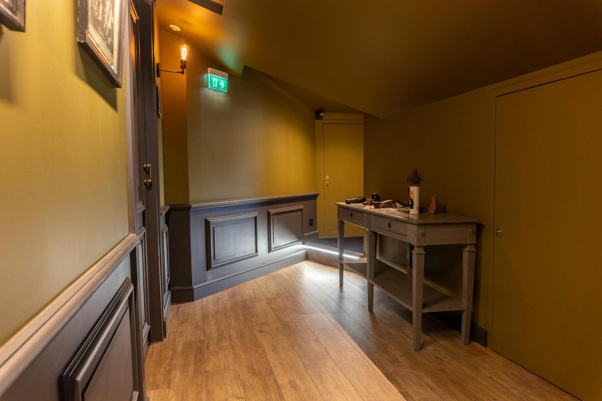 Castel Bois Marie, Maison D'Hotes มงโตบ็อง ภายนอก รูปภาพ The bar at the back of the stage