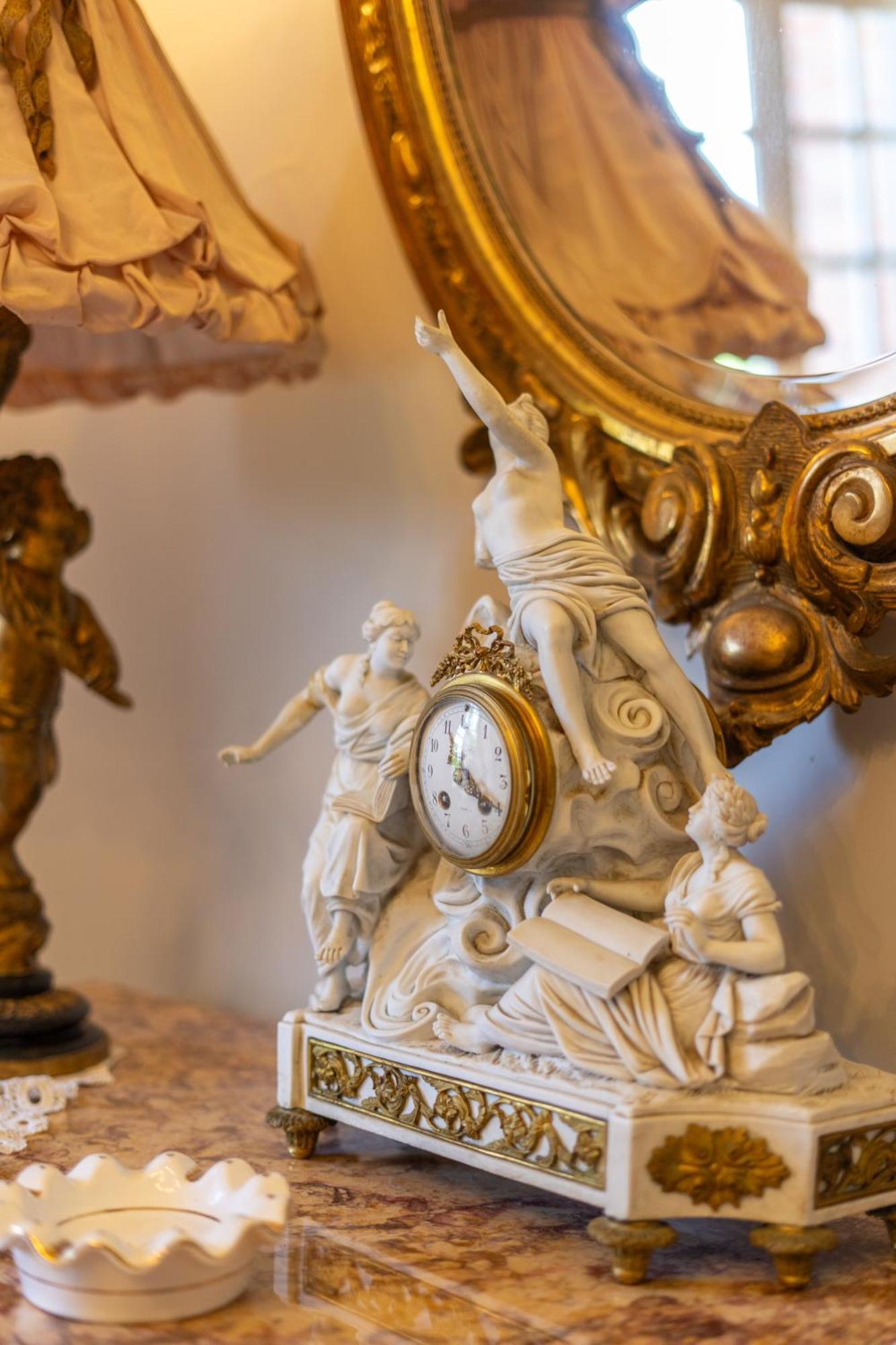 Castel Bois Marie, Maison D'Hotes มงโตบ็อง ภายนอก รูปภาพ Detail of the clock
