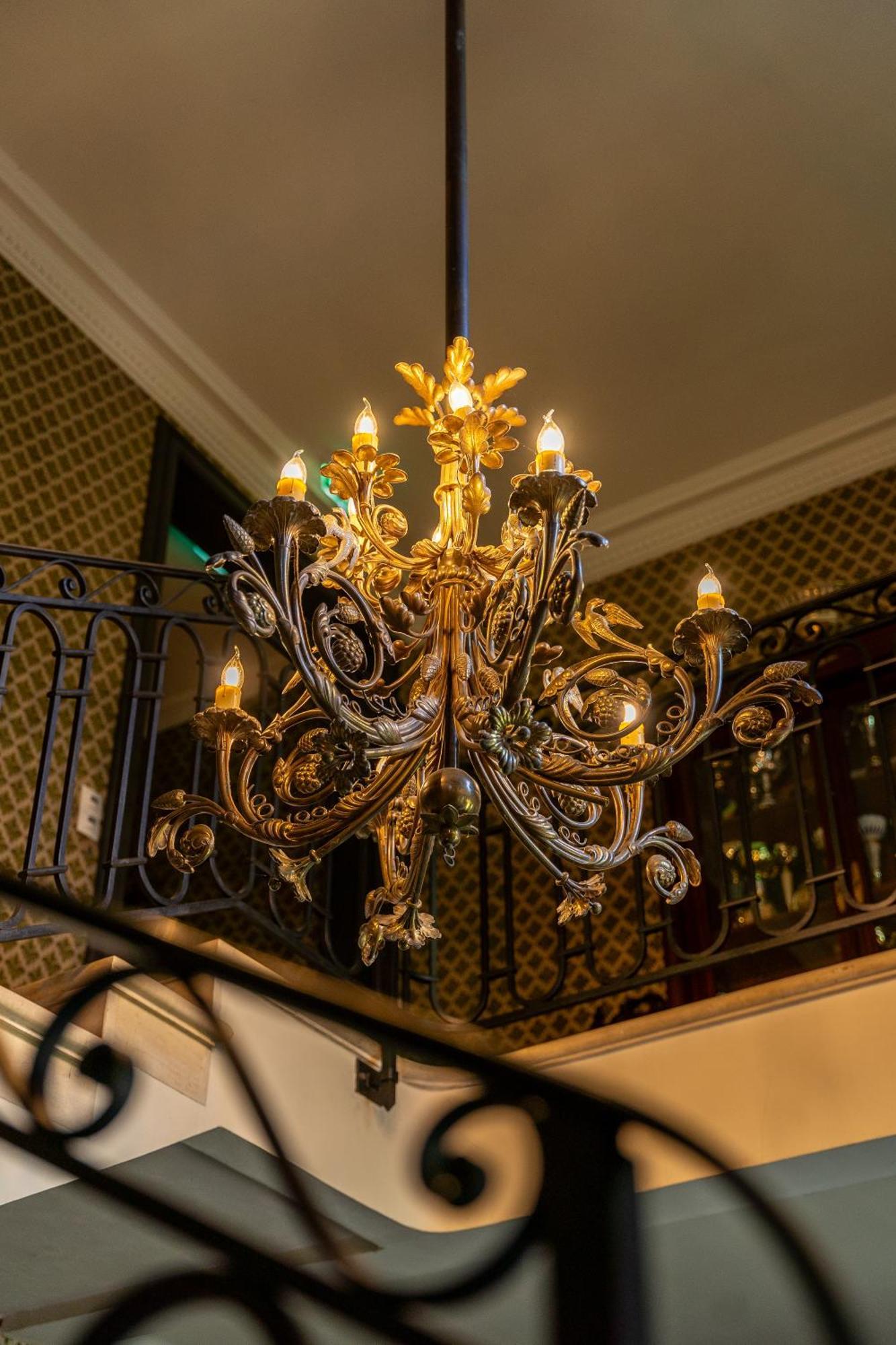 Castel Bois Marie, Maison D'Hotes มงโตบ็อง ภายนอก รูปภาพ A chandelier