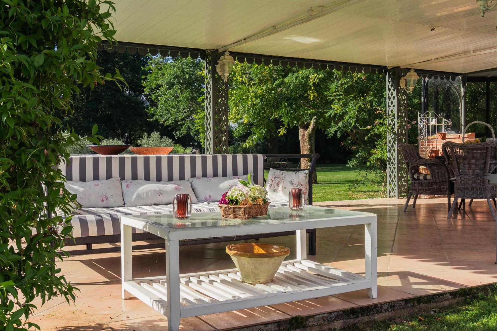 Castel Bois Marie, Maison D'Hotes มงโตบ็อง ภายนอก รูปภาพ Pergola