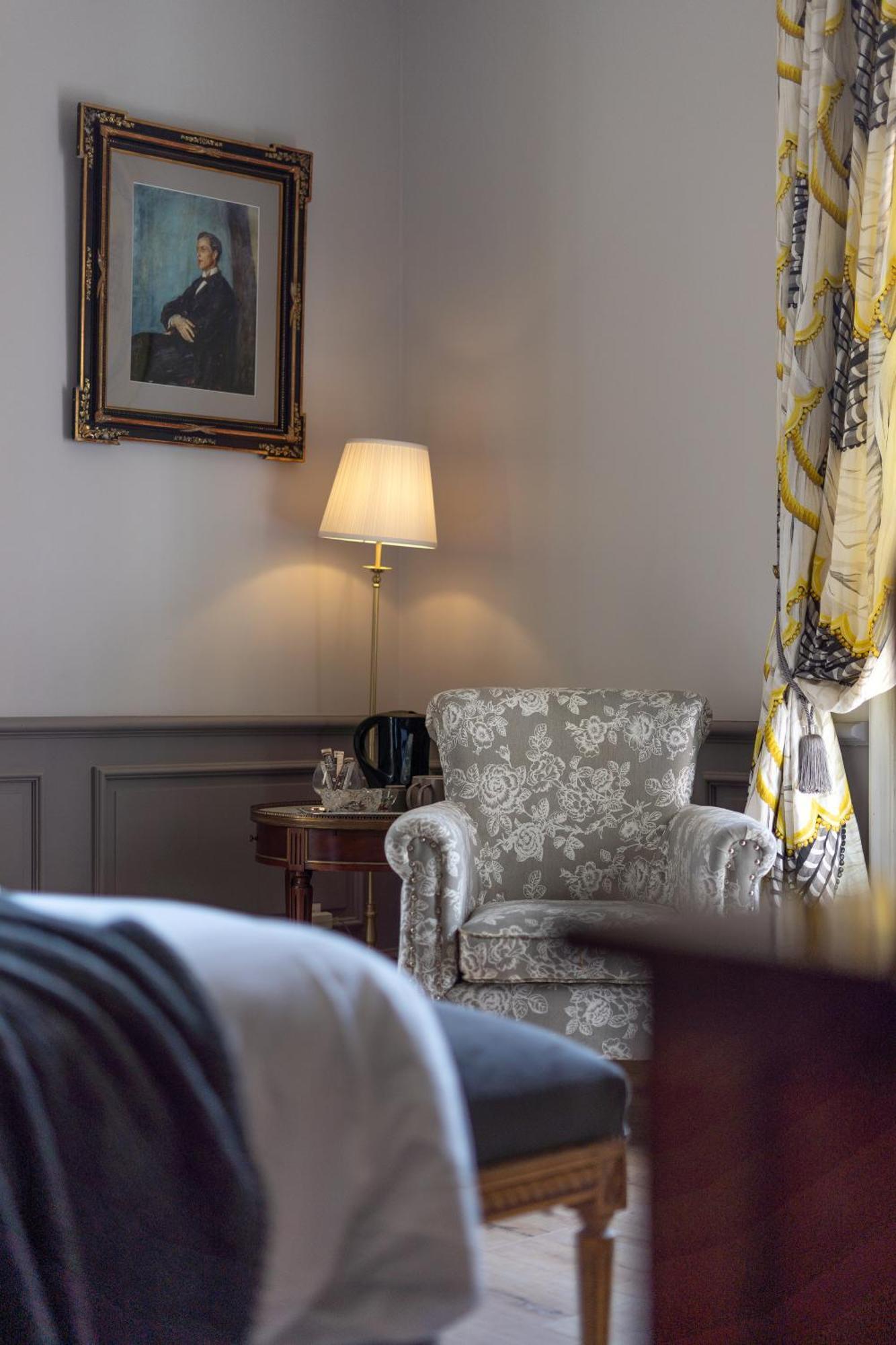 Castel Bois Marie, Maison D'Hotes มงโตบ็อง ภายนอก รูปภาพ A room at the hotel