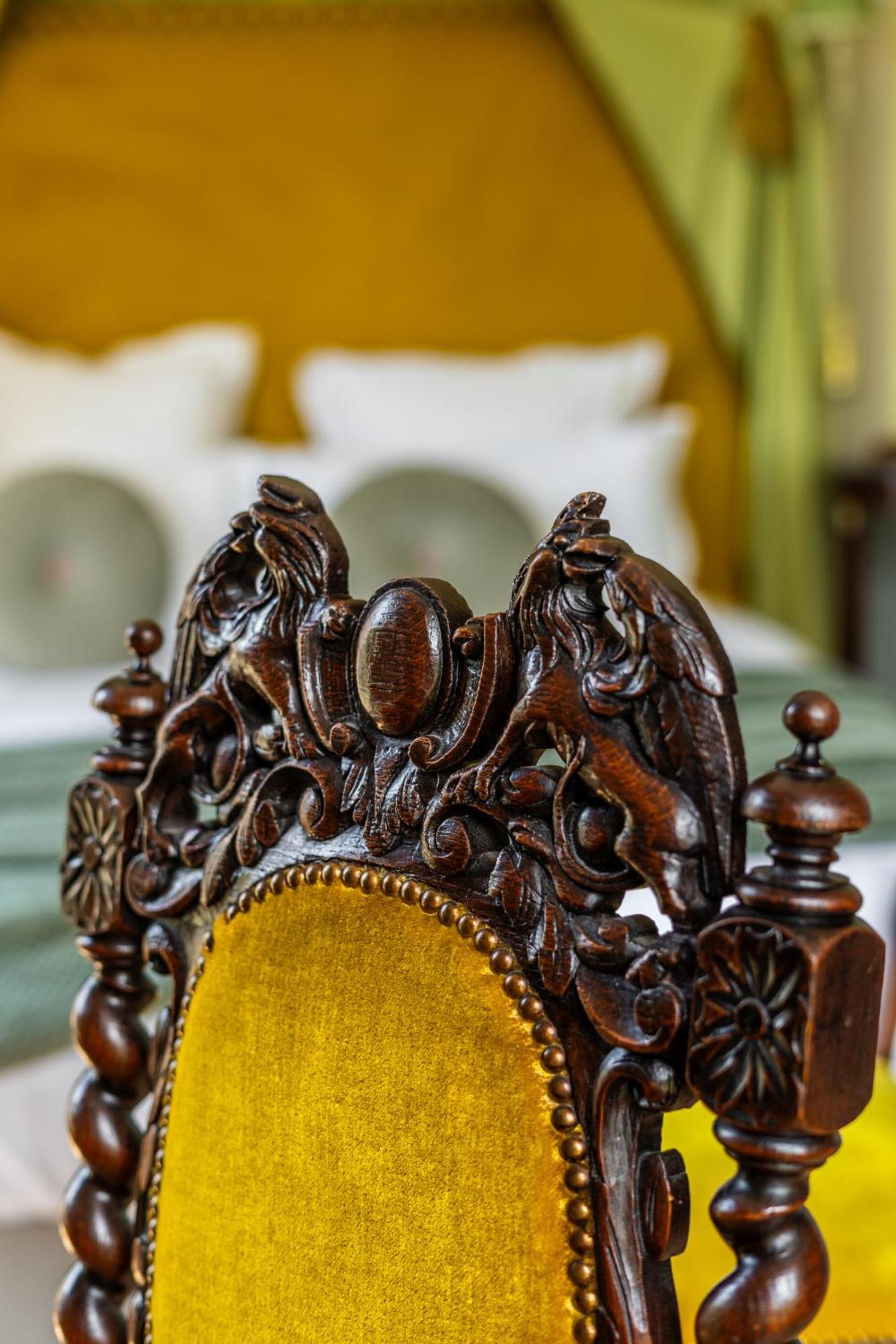 Castel Bois Marie, Maison D'Hotes มงโตบ็อง ภายนอก รูปภาพ Detail of the throne of the Prince of Orange