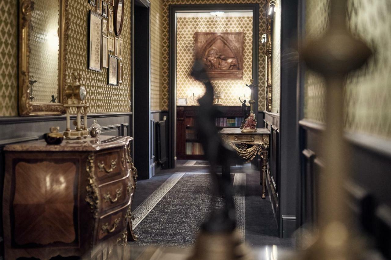 Castel Bois Marie, Maison D'Hotes มงโตบ็อง ภายนอก รูปภาพ The entrance to the restaurant