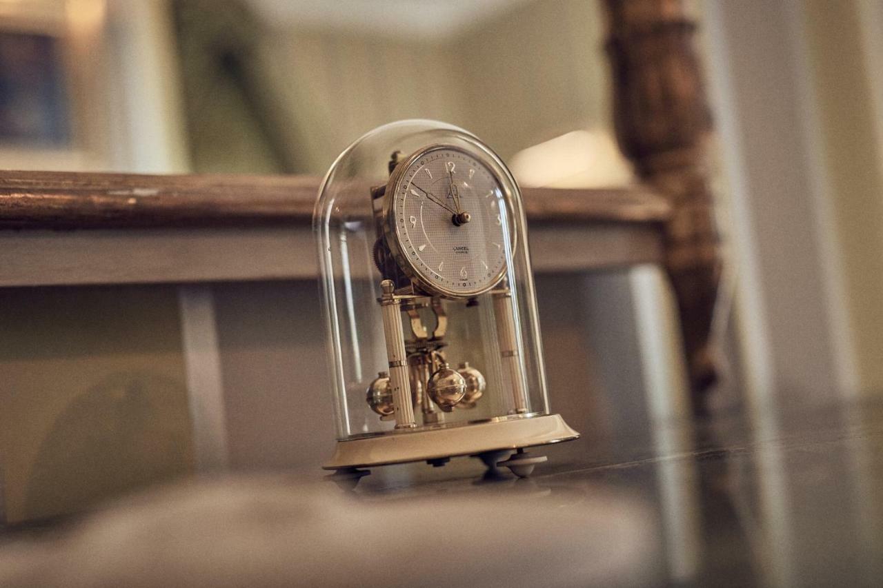 Castel Bois Marie, Maison D'Hotes มงโตบ็อง ภายนอก รูปภาพ A 400 Day Anniversary Clock