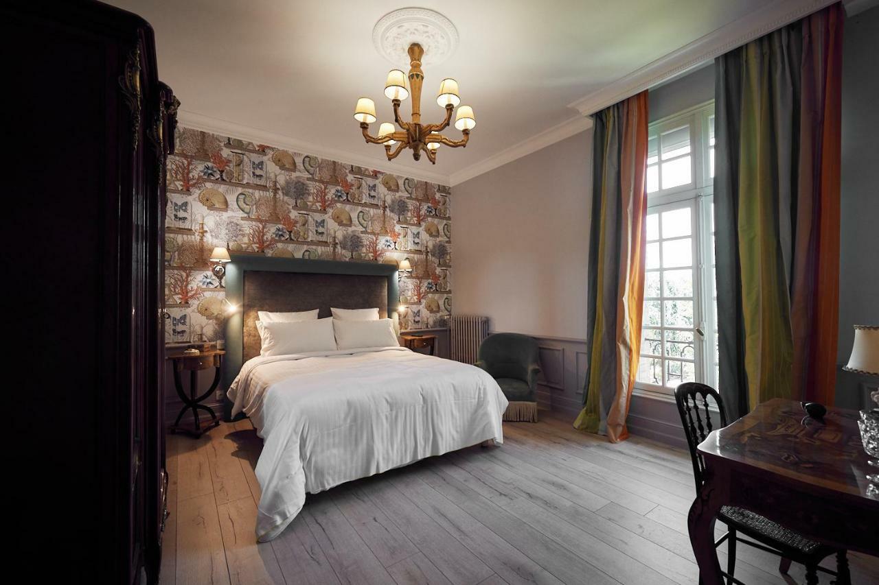 Castel Bois Marie, Maison D'Hotes มงโตบ็อง ภายนอก รูปภาพ A room at the hotel